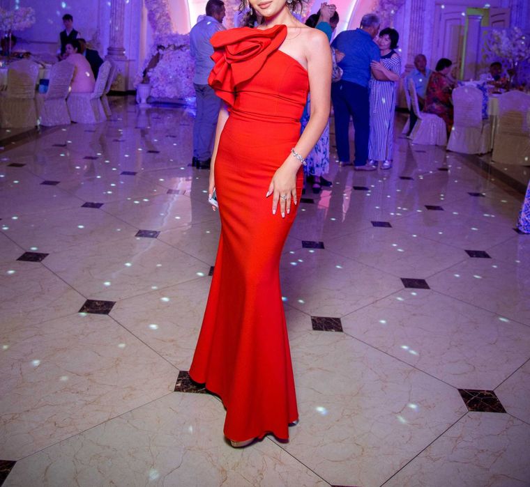 Вечернее платье по фигуре