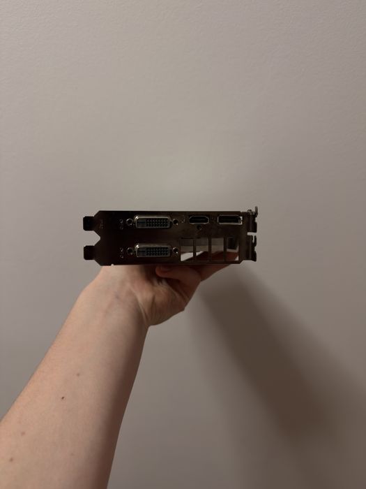Gtx 1050 ti full white impecabil