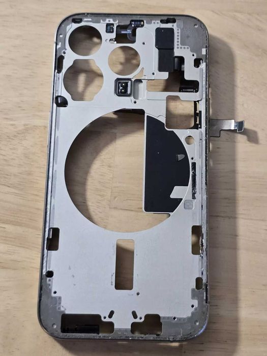 Оригинальный корпус iPhone 15 Pro