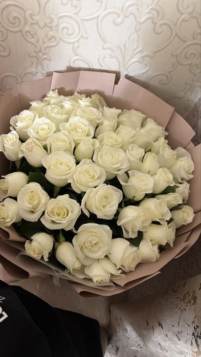 Цветы белые роза 51шт