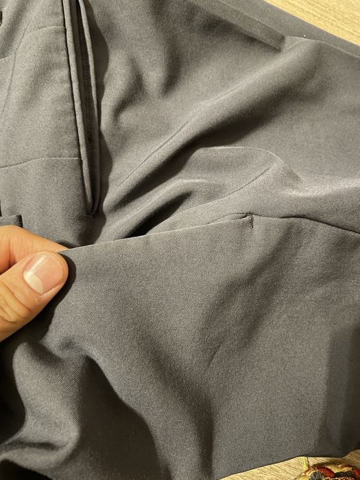 Серые брюки от ZARA