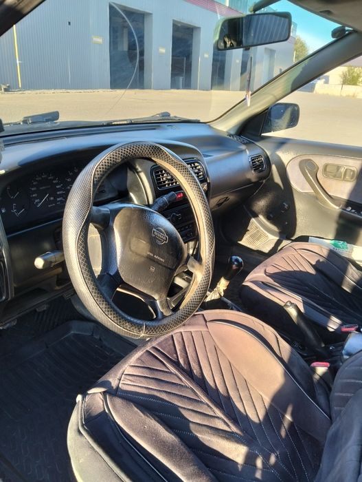 Продам автомобиль Ниссан примера