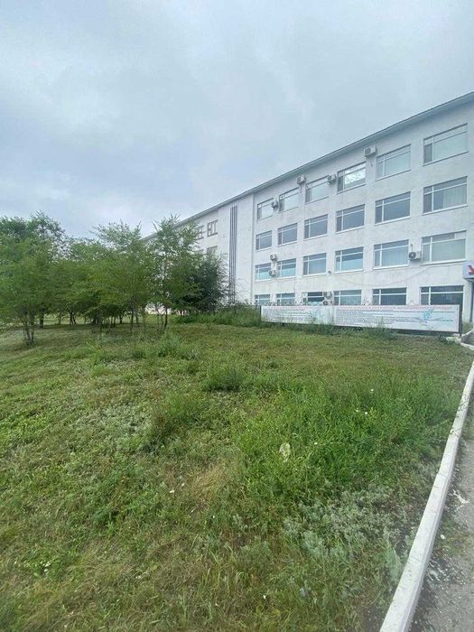 Продается 4х этажное коммерческое здание на первой линии