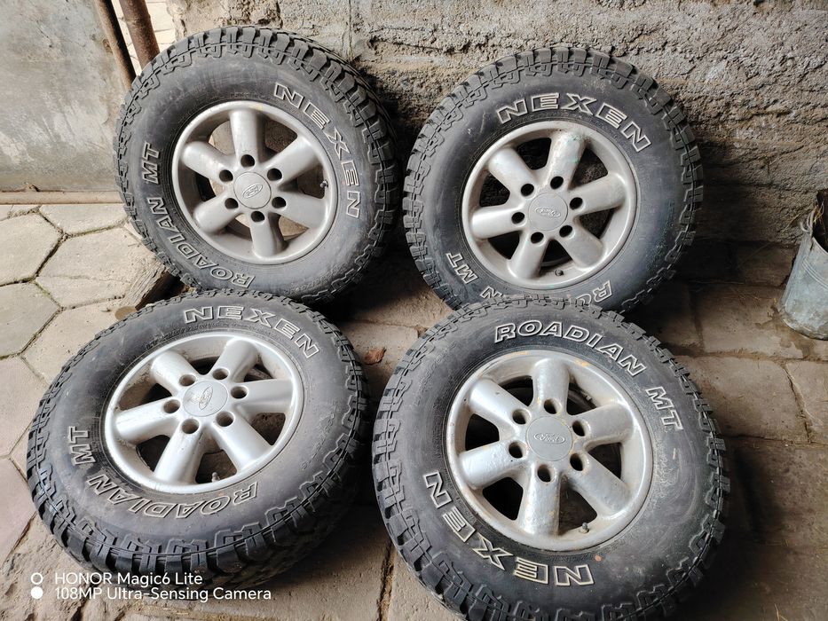 Гуми с джанти за Терано /Маверик