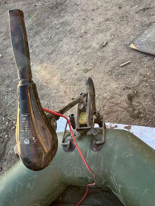 Продам лодку с мотором электричиским