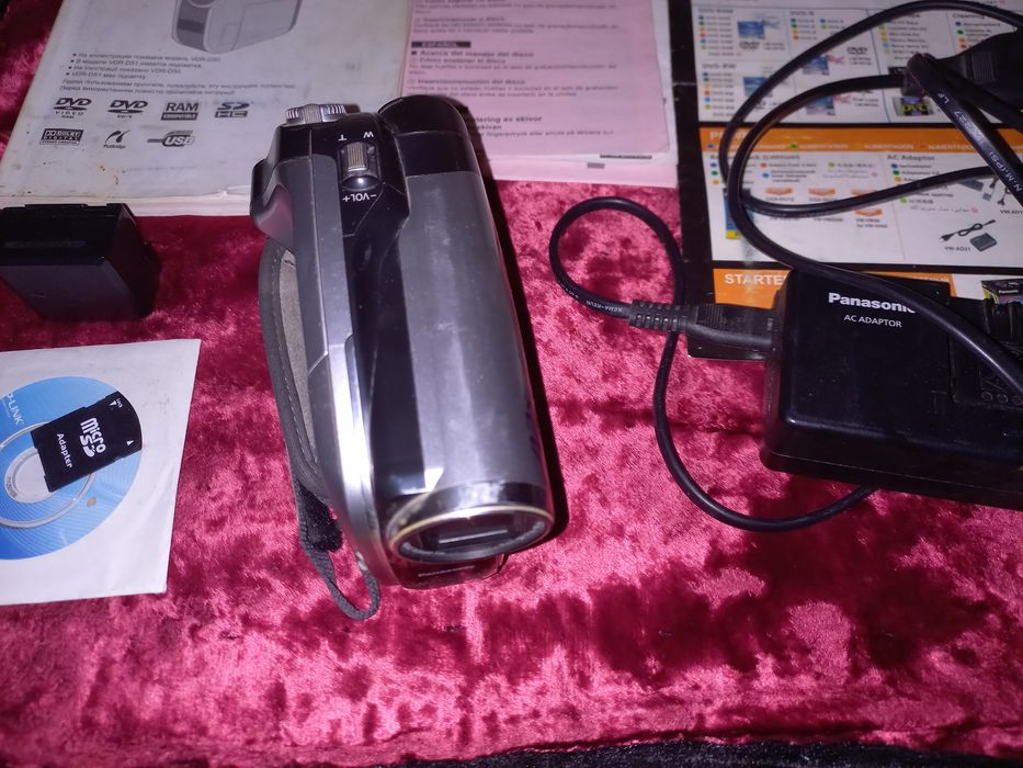 Продаю видео камеру панасоник