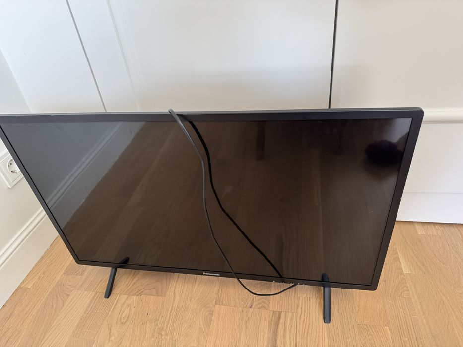 Продам телевизор 32 дюйма Panasonic