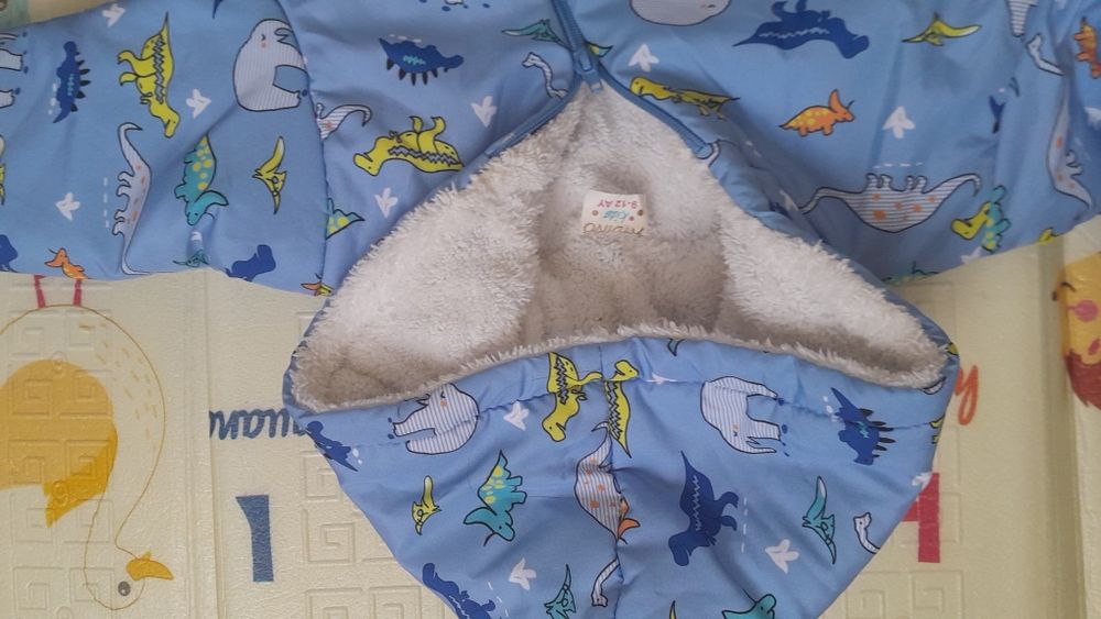 Детский комбинезон, размер 9-12 мес.