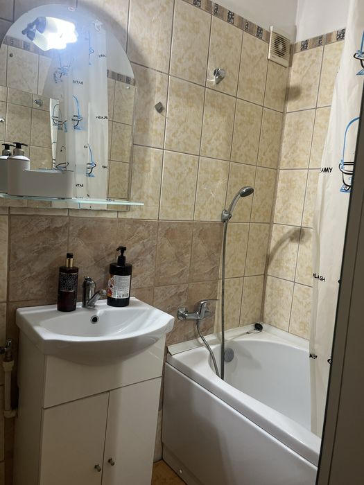 Garsoniera de inchiriat