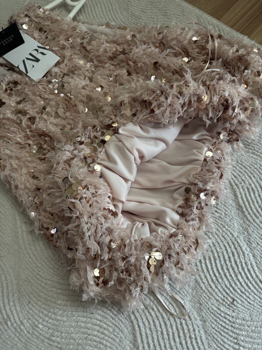 Нова блуза Zara с пайети
