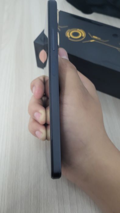 Телефон Zte nudia neo 5g