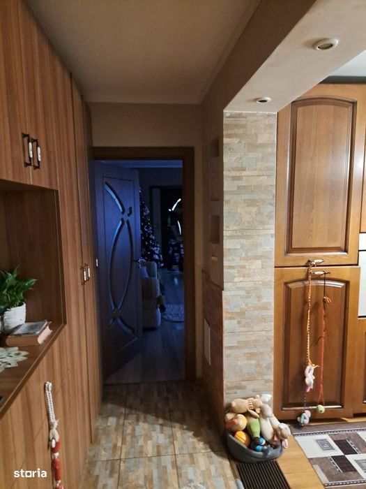Apartament 3camere Craiovita,75 mp,3/10 cu lift