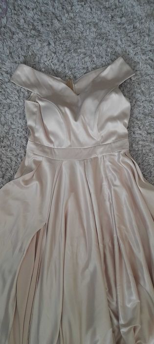 Rochie lungă cu crăpătură