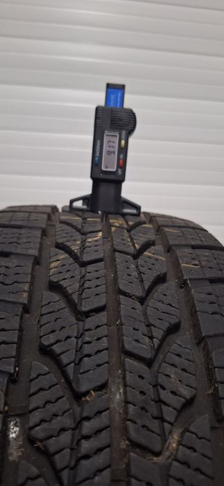 КАТО НОВА! 215 65 16C Goodyear ultragrip cargo