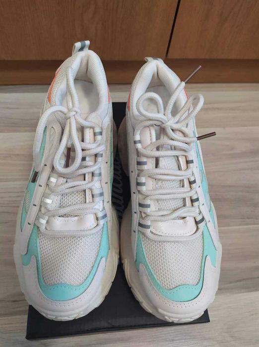 Нови сникърси,актуален модел