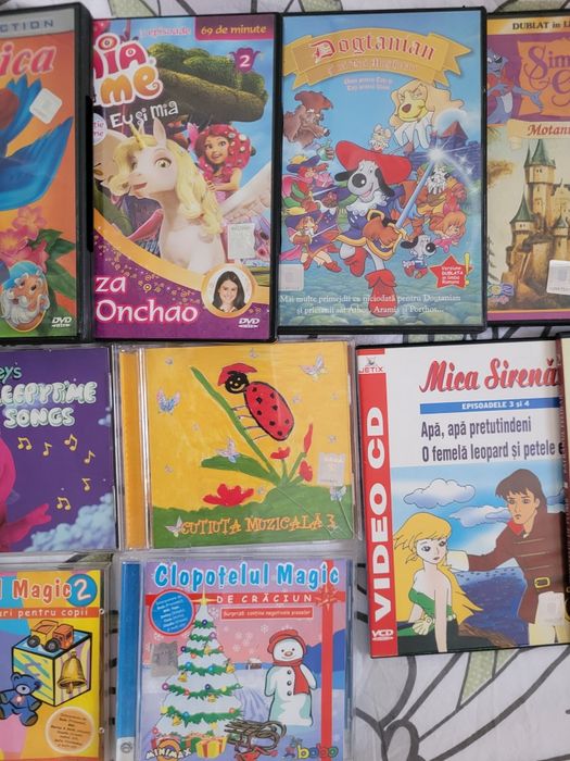 Lot  copii 42 bucati CD filme sau muzica