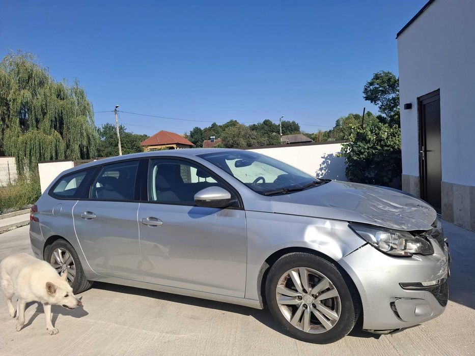 Vand masina Peugeot 308, SW,  avariata, an fabricatie -2014, motor diesel 1600 cmc