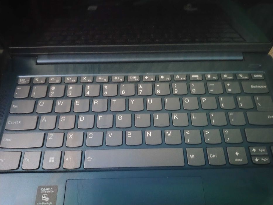 Laptop Lenovo IDEAPAD i7 13620 16gb ram  SSD 512Gb