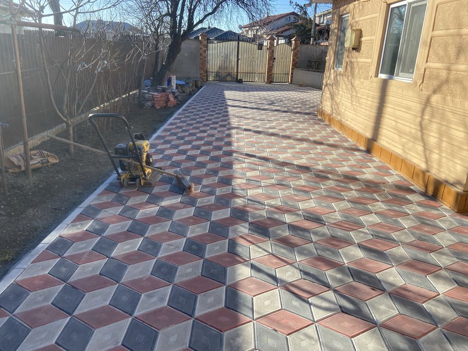 Vand si montez pavele 60 lei metru patrat 3de mai multe modele de pave