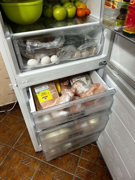 Холодильник Samsung в отличном состоянии