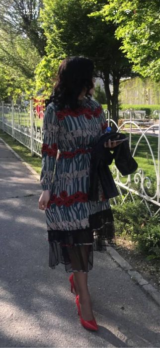 Продам платье б/у