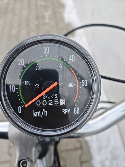 Vand bicicleta cu motor custom