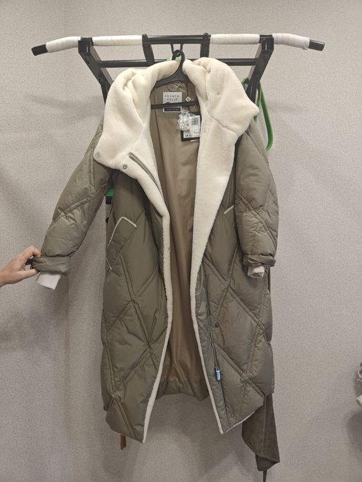 Зимний пуховик женский