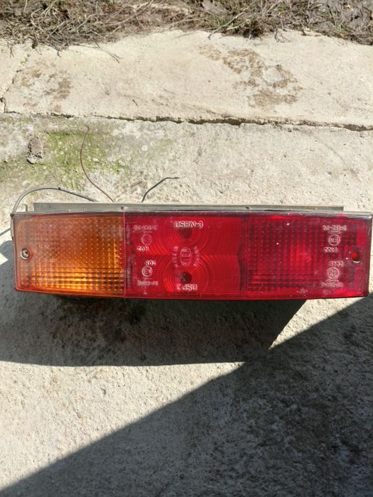 Tetiere scaune Triple Oglinzi