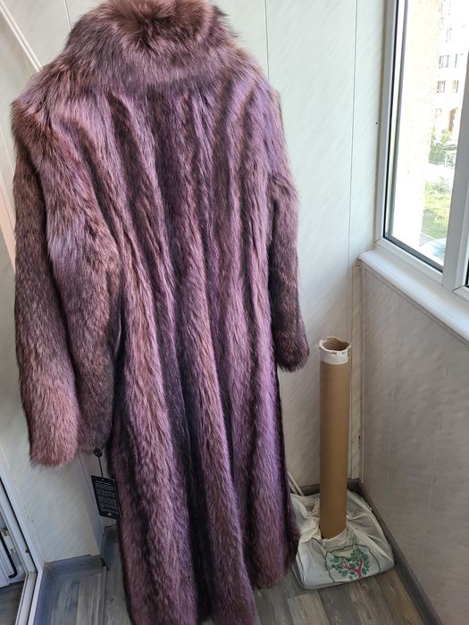 Шуба енот новая.