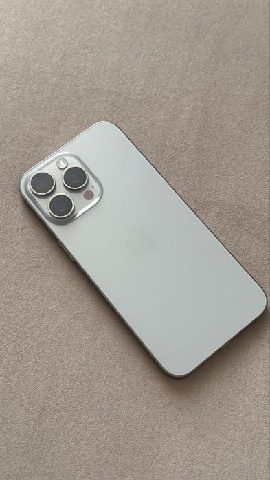 Продам iPhone 15 Pro Max в идеальном состоянии