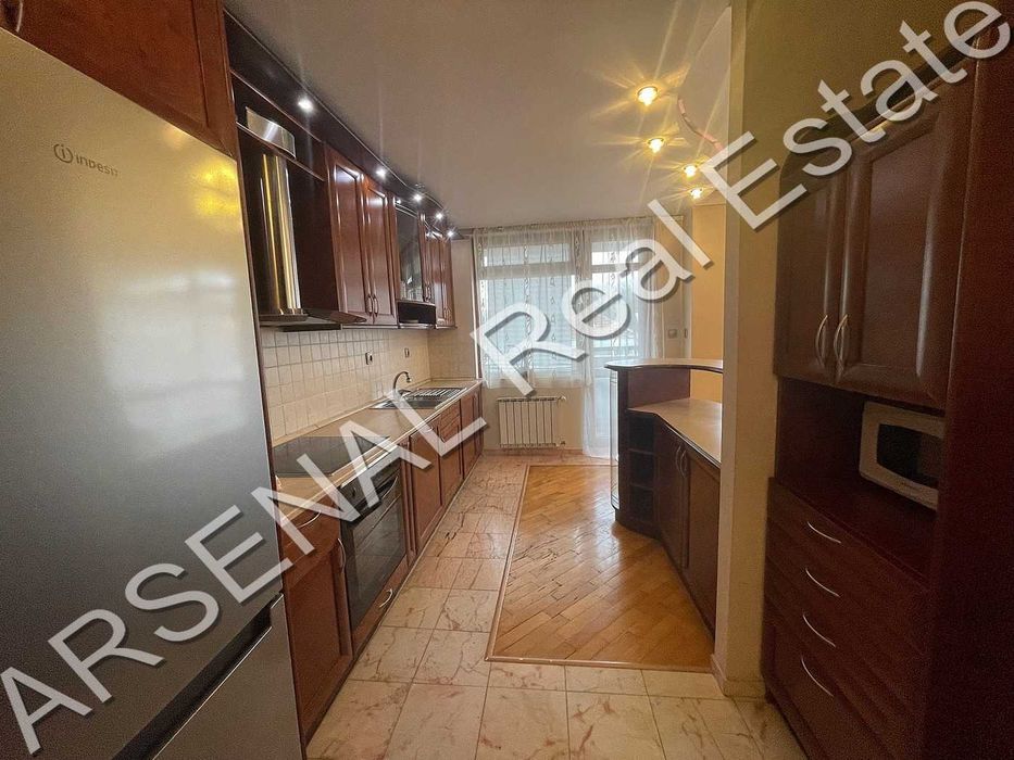 Четиристаен апартамент за продажба, Лозенец