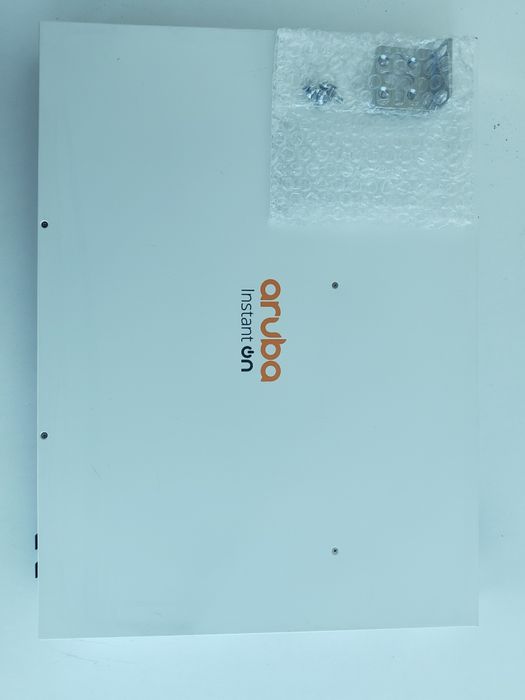 HP Aruba Instant On 1930 48G PoE Switch JL686A – 48 портов управляем