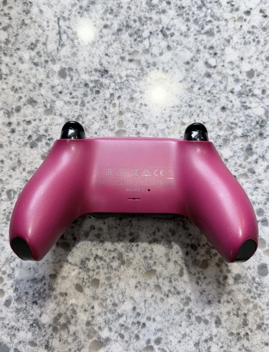 PS5 Cosmic Red контролер в отлично състояние