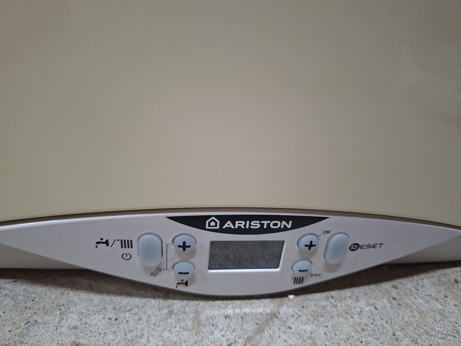 Centrala Ariston in condensare 24 kw