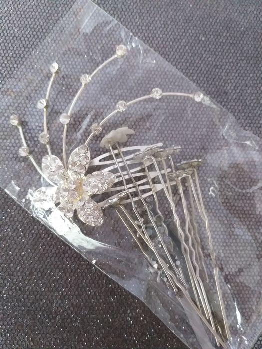 Accesorii pentru nunta: cos,pahare,umerase nasi