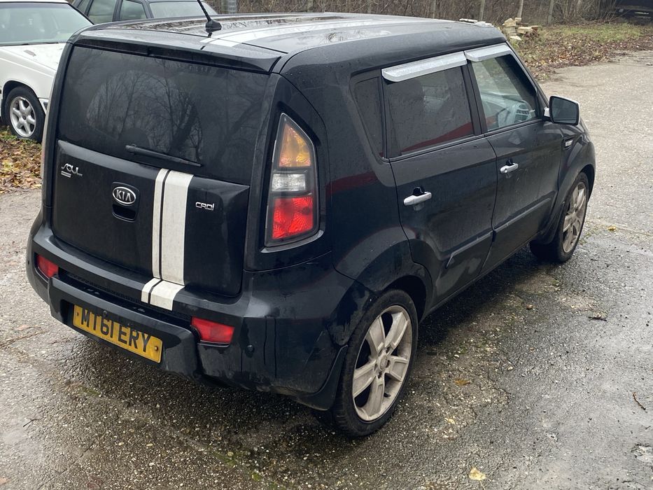 Kia Soul 1.6 CRDi 94 kW D4FB 2011 – На части