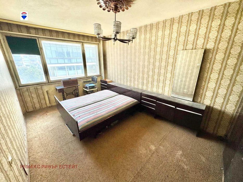 Тристаен апартамент за продажба кв. Широк център