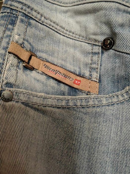 Дънки и фланелки DIESEL