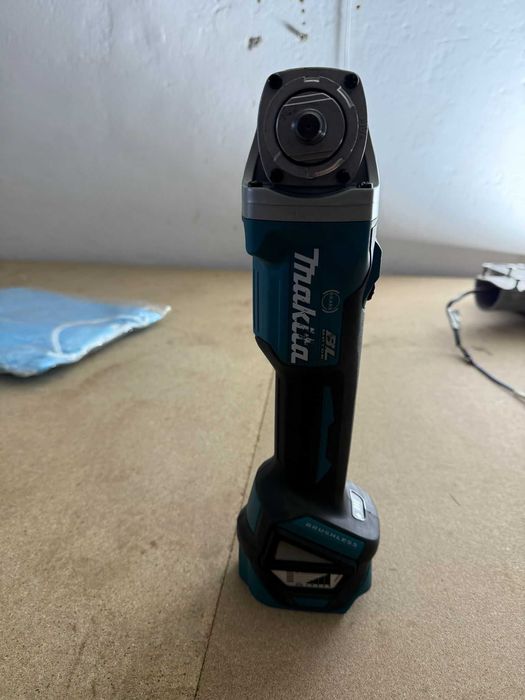 Polizor unghiular Makita DGA513Z