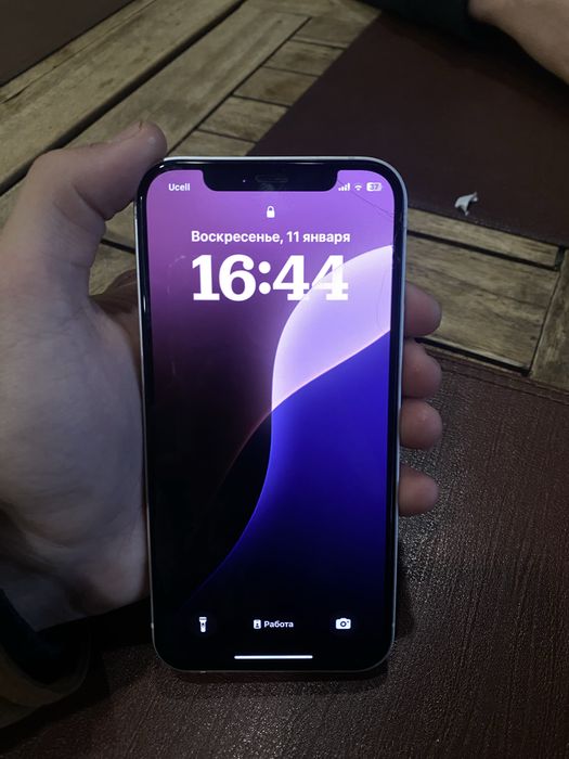 Iphone 12. 128 gb 80 %