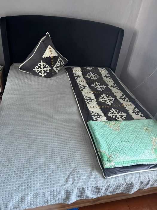 Продам Кровать новый