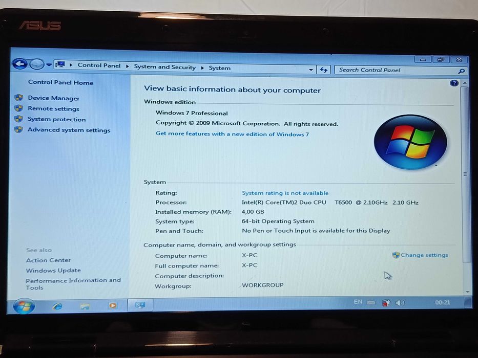 Лаптоп ASUS 15.6 // HD/LED