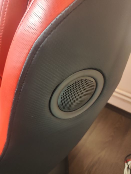 Fotoliu de masaj aproape nou