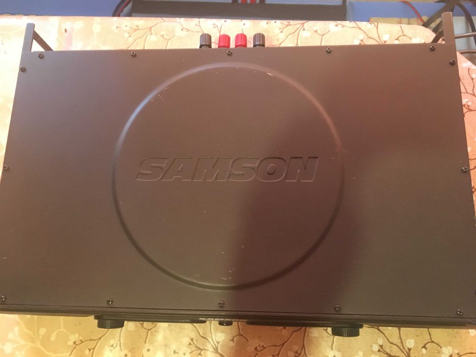 Студиен усилвател Samson Servo 200