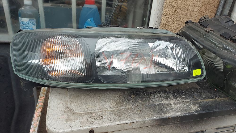 Оригинални фарове Volvo s60.V70