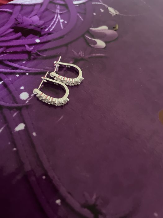 Cercei eleganti cu stanta 925