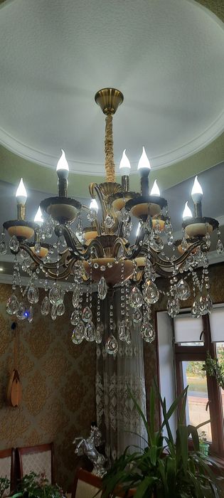Люстра в отличном состоянии.