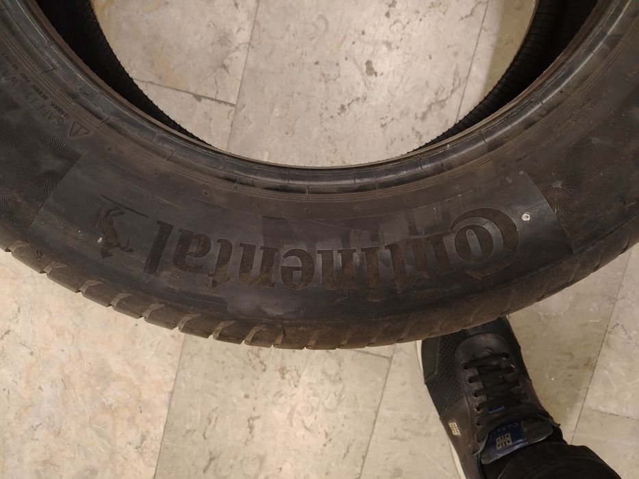 Continental Premeuim Contact 235/60/18