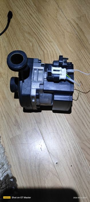 Pompă recirculare apa grundfos UPM3