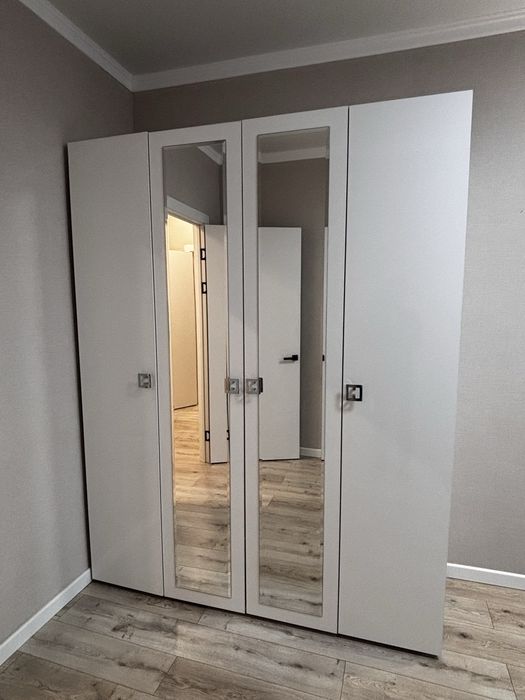 Продается вместительный шкаф